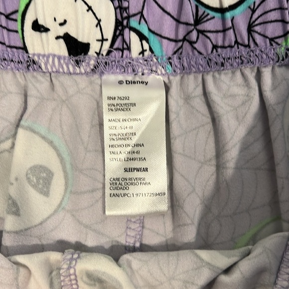 🔥Disney Purple Pajama Top with Whimsical Skulls🔥 - Picture 10 of 10